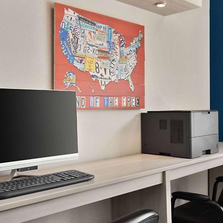 Microtel Inn & Suites By Wyndham Florence/Cincinnati Airpo Bagian luar foto