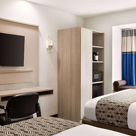 Microtel Inn & Suites By Wyndham Florence/Cincinnati Airpo Bagian luar foto