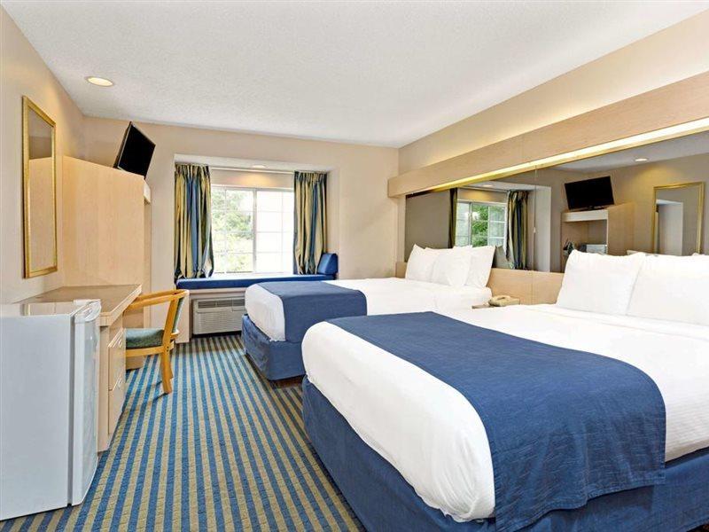 Microtel Inn & Suites By Wyndham Florence/Cincinnati Airpo Bagian luar foto