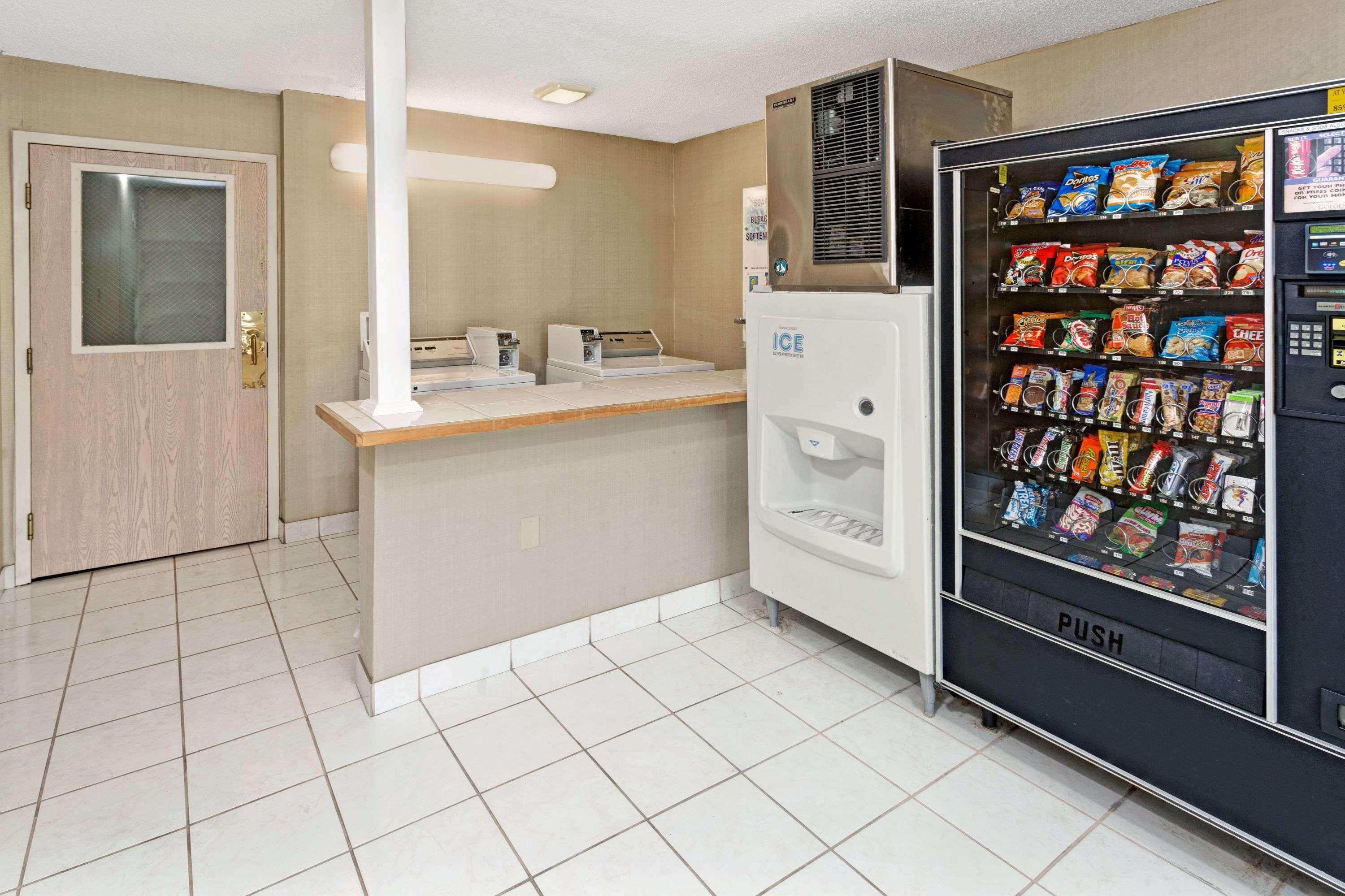 Microtel Inn & Suites By Wyndham Florence/Cincinnati Airpo Bagian luar foto