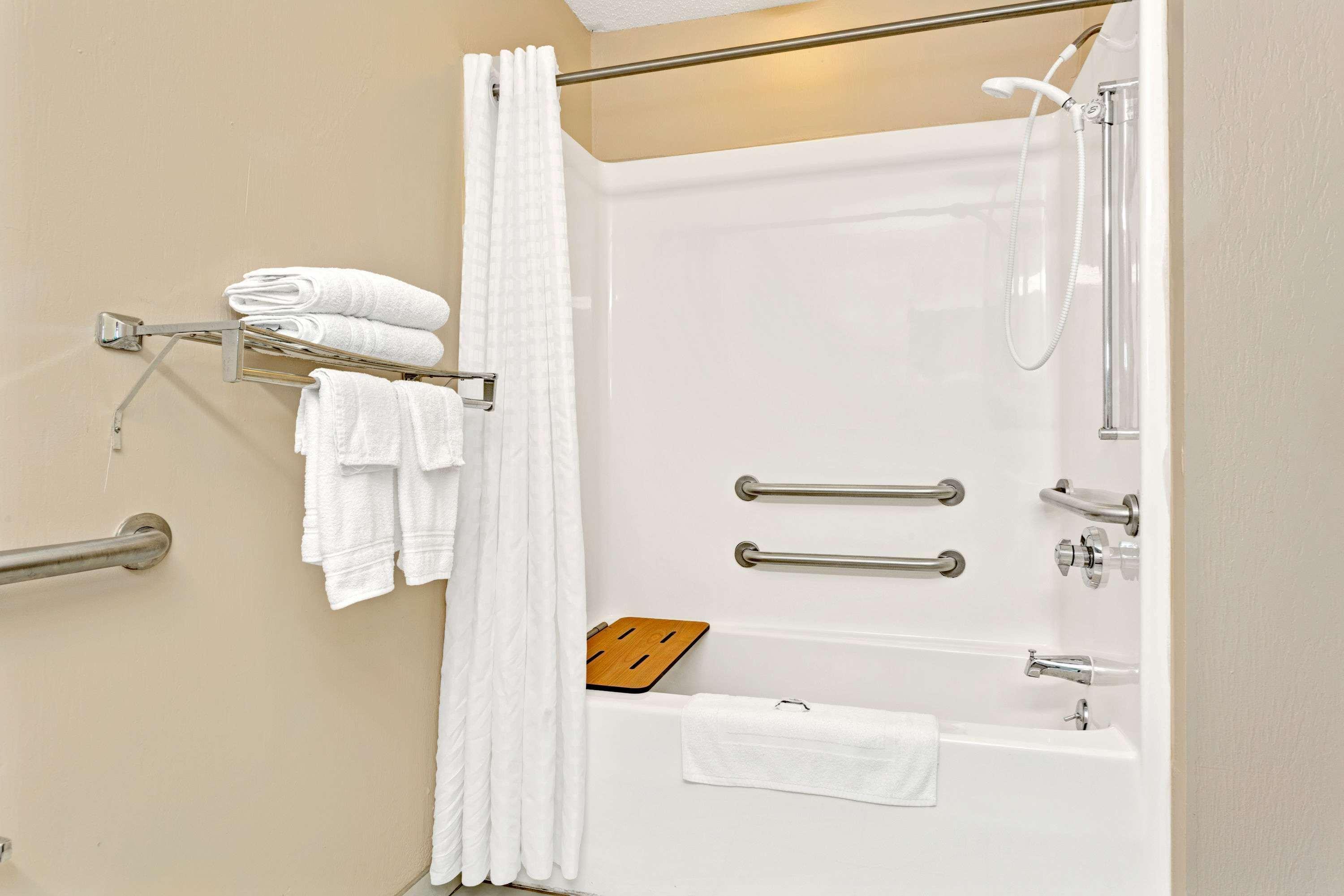 Microtel Inn & Suites By Wyndham Florence/Cincinnati Airpo Bagian luar foto