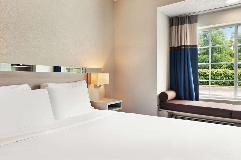 Microtel Inn & Suites By Wyndham Florence/Cincinnati Airpo Ruang foto