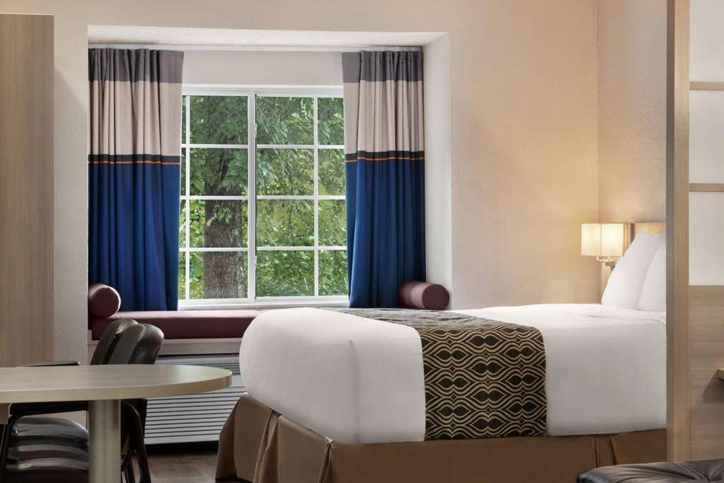Microtel Inn & Suites By Wyndham Florence/Cincinnati Airpo Ruang foto