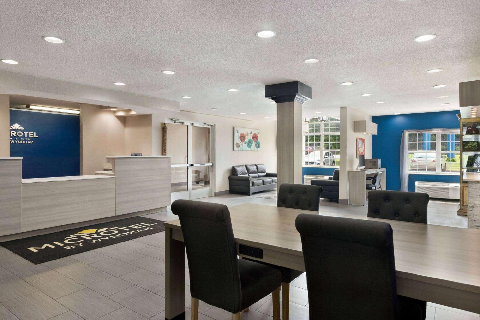 Microtel Inn & Suites By Wyndham Florence/Cincinnati Airpo Bagian luar foto
